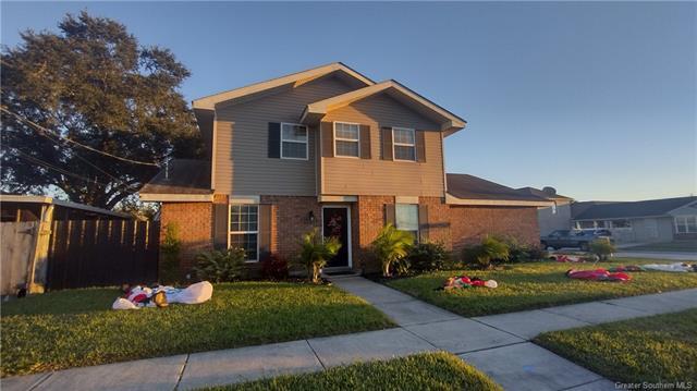 2709 Legend St in Meraux, LA - Building Photo