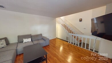 4025 Woodfox Dr in Charlotte, NC - Building Photo - Building Photo