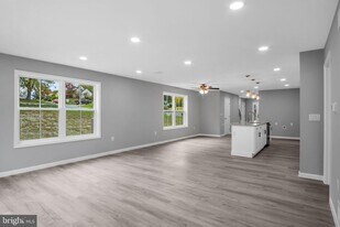 1500 Embassy Dr in Harrisburg, PA - Building Photo