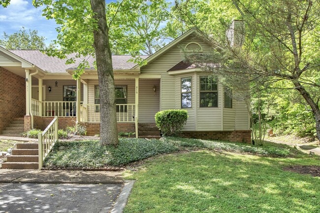 816 Beazer Ln, Unit 816