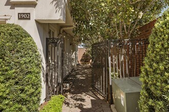 1902 Greenwich Pl Dr in Houston, TX - Building Photo - Building Photo