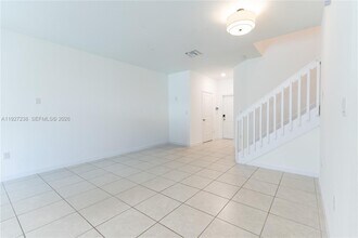 25185 SW 108th Ave in Homestead, FL - Foto de edificio - Building Photo