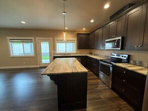 1508 N Western Ave in Wenatchee, WA - Building Photo - Building Photo