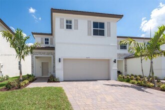 2637 SE 24th Ct in Homestead, FL - Building Photo - Building Photo