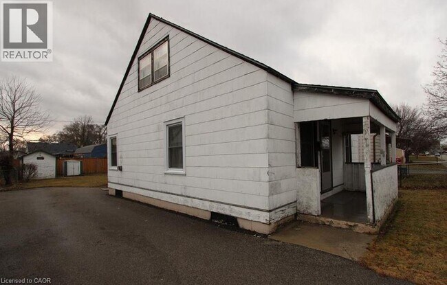 78 Eighth Ave in Brantford, ON - Building Photo - Building Photo