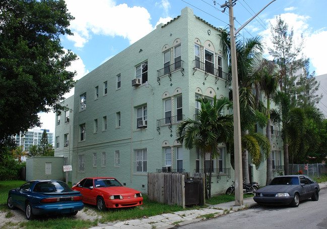 601 NE 26th St in Miami, FL - Building Photo - Building Photo