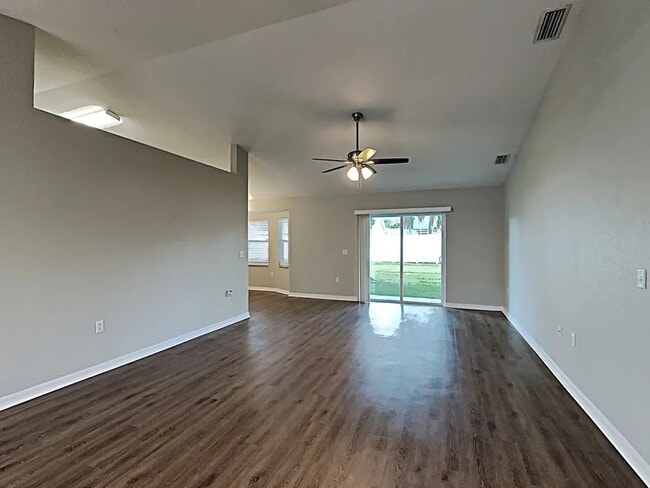 property at 515 Seven Oaks St
