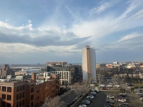 10 Huron Ave, Unit 9M in Jersey City, NJ - Building Photo - Building Photo