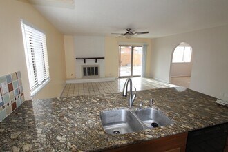 7721 White St NE in Albuquerque, NM - Building Photo - Building Photo