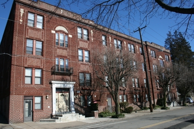 The Allen Lane in Philadelphia, PA - Foto de edificio