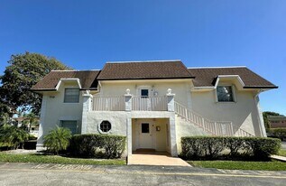 708 SE 2nd Ave, Unit 324 in Deerfield Beach, FL - Building Photo