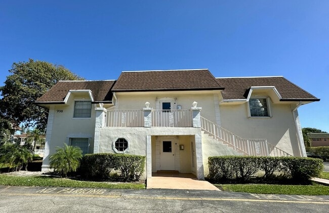 property at 708 SE 2nd Ave