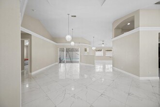 5450 NW South Crisona Ct in Port St. Lucie, FL - Building Photo - Building Photo