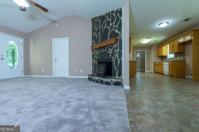 445 Hawk Rd in Newnan, GA - Building Photo - Building Photo