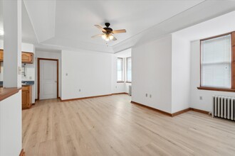 2855 E Thompson St in Philadelphia, PA - Building Photo - Interior Photo