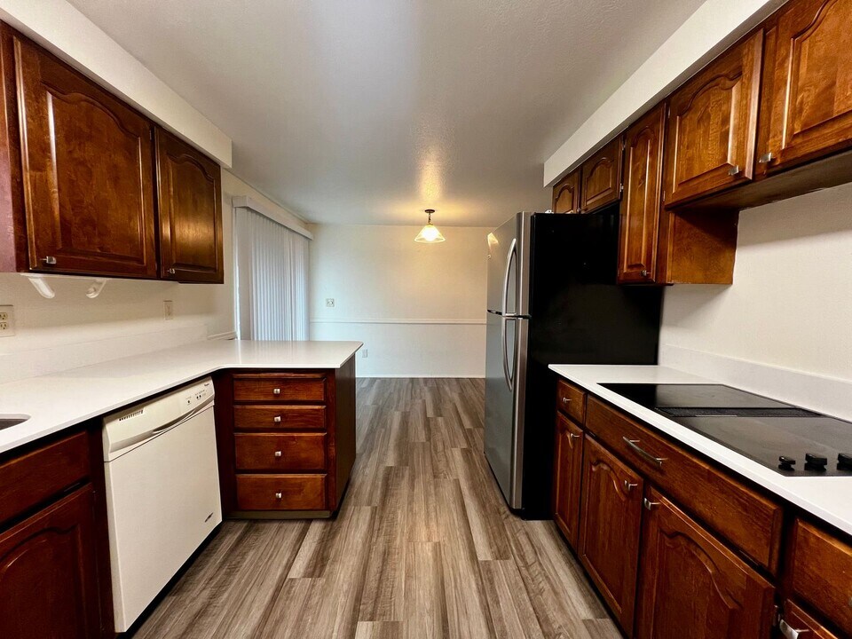 1110 S 43rd Ave in Yakima, WA - Building Photo