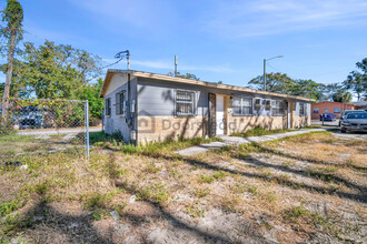 9416 N Mulberry St in Tampa, FL - Building Photo - Building Photo