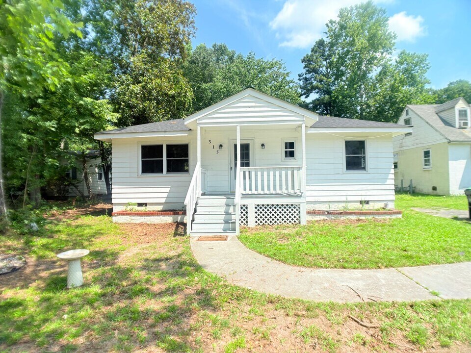 315 Roland St in Williamsburg, VA - Building Photo