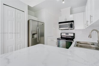 9481 SW 78th Ave in Miami, FL - Building Photo - Building Photo