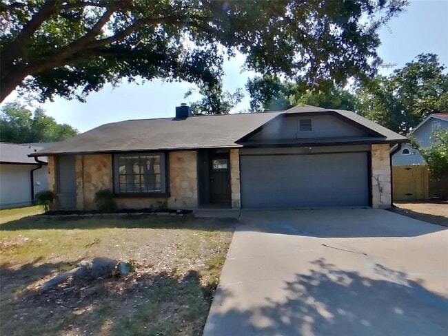 property at 1302 Texas Oak Way