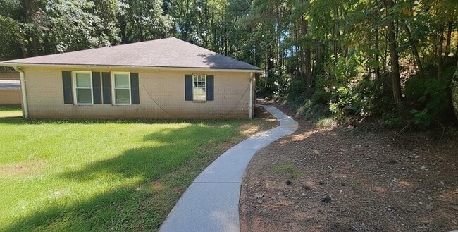 property at 716 Jackson Park Ln NW