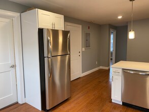 33 Chelsea St in Boston, MA - Building Photo - Building Photo