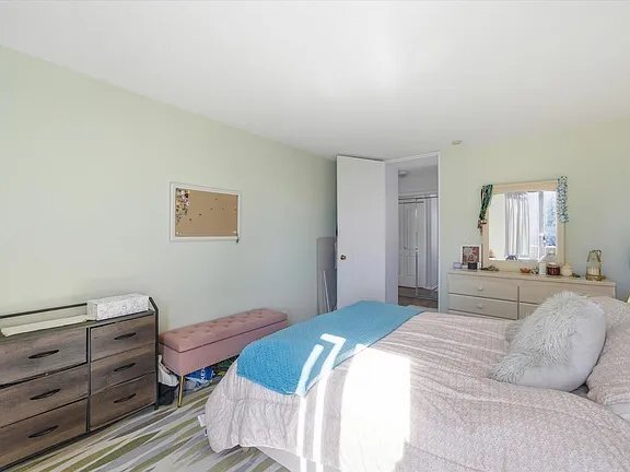 property at 929 N Astor St