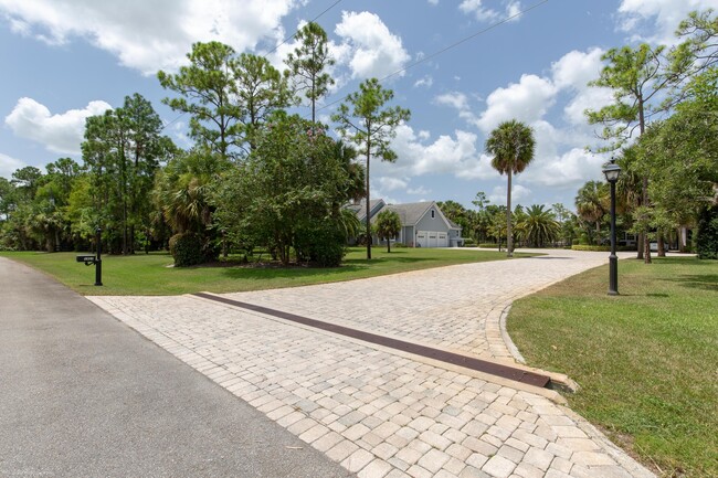 1321 Pelham Rd in West Palm Beach, FL - Building Photo - Building Photo