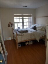 31 Lake Shore Ct, Unit 3 in Boston, MA - Building Photo - Building Photo