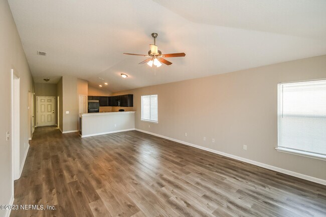 5656 Village Pond Cir in Jacksonville, FL - Building Photo - Building Photo