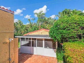 1214 Madrid St, Unit EFF in Coral Gables, FL - Building Photo - Building Photo