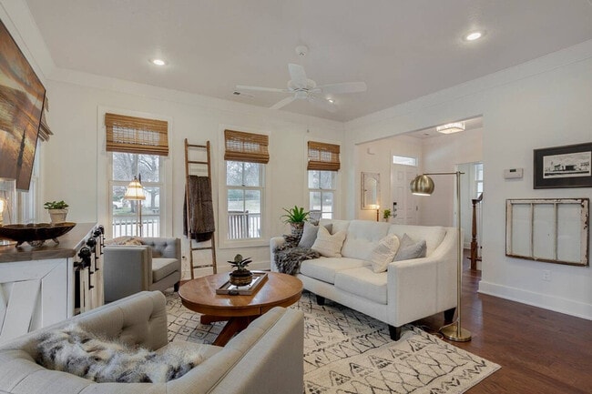 property at 488 S Block Ave