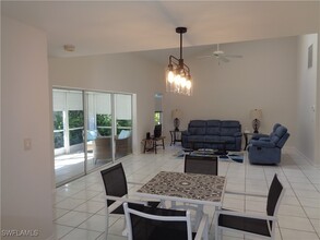 264 Perignon Pl in Naples, FL - Building Photo - Building Photo