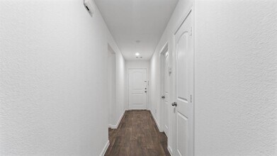 410 Pimmit Hill Run in Montgomery, TX - Building Photo - Building Photo