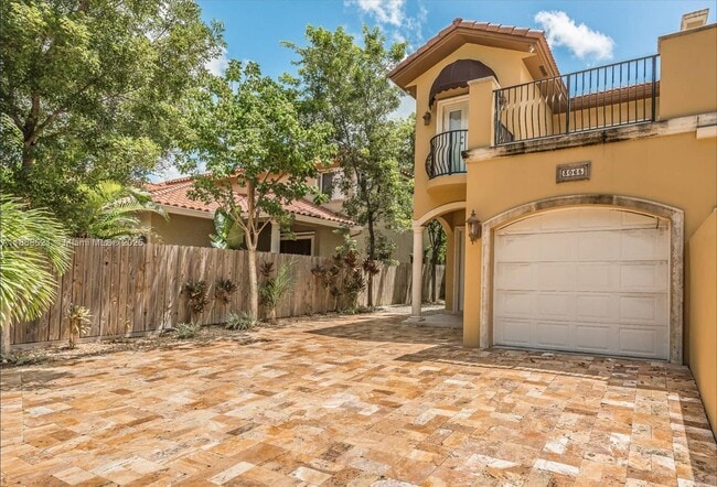 3065 Allamanda St in Miami, FL - Building Photo - Building Photo