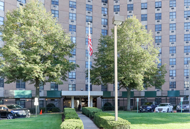 Norman Towers in East Orange, NJ - Building Photo - Building Photo