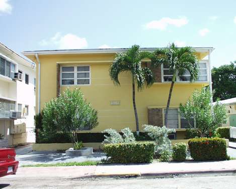 6961 Carlyle Ave in Miami Beach, FL - Foto de edificio - Building Photo