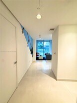 1050 Brickell Ave in Miami, FL - Building Photo