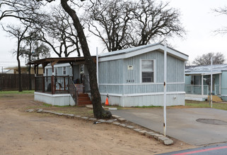 Meadow Creek Ranch in Irving, TX - Building Photo - Building Photo