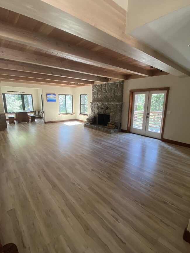 2854 Blitzen Rd in South Lake Tahoe, CA - Building Photo - Building Photo