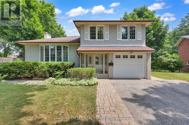property at 16 Wedgeport Pl