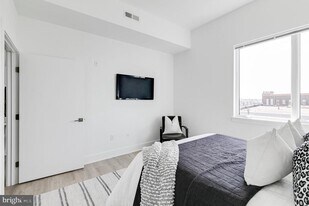 2201 Washington Ave in Philadelphia, PA - Building Photo