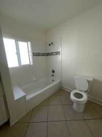 1059 in Long Beach, CA - Building Photo - Interior Photo