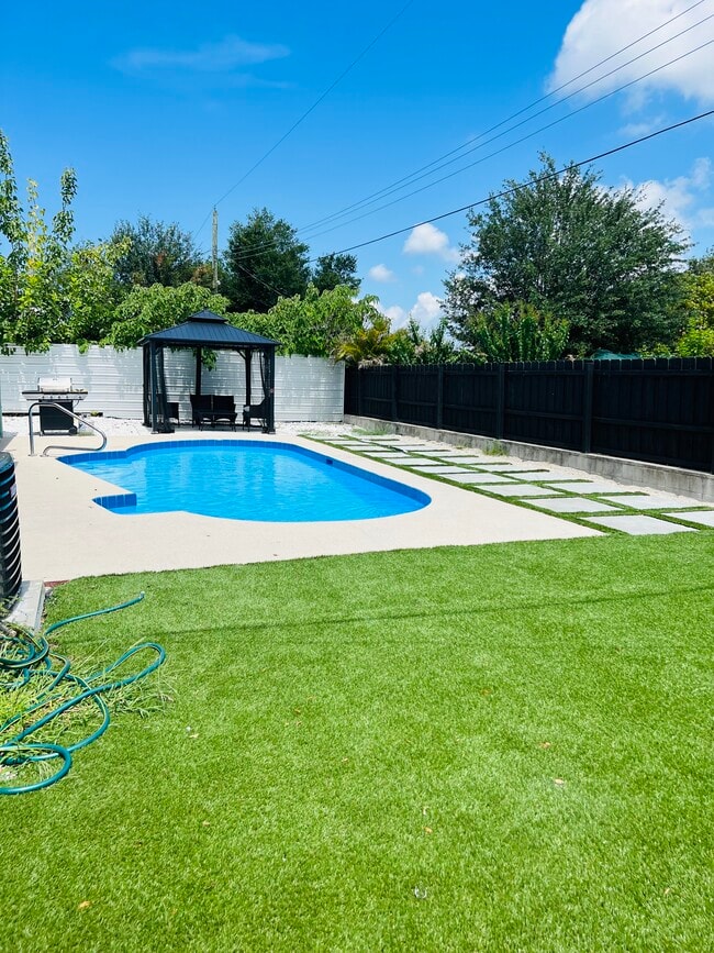 property at 2913 W Saint Conrad St