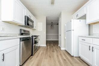 951 Woodbridge Dr NE in Conyers, GA - Building Photo - Building Photo