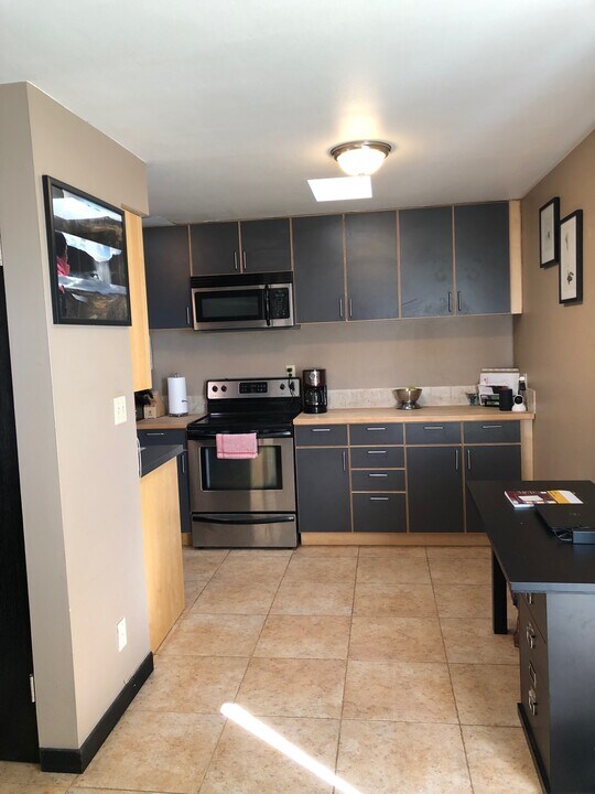 2333 W Plymouth St, Unit #2 in Seattle, WA - Foto de edificio