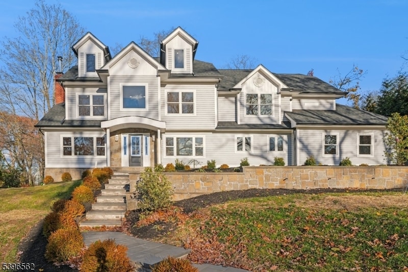 215 Summit Ave in Summit, NJ - Building Photo