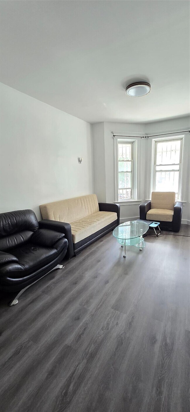 1135 E 15th St in Brooklyn, NY - Building Photo - Building Photo