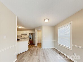 437 Bradford Cir in Columbia, TN - Foto de edificio - Building Photo