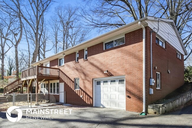 1521 Drumcliffe Rd SW in Winston-Salem, NC - Building Photo - Building Photo